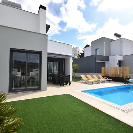 Villa Family With Terrace And Pool *