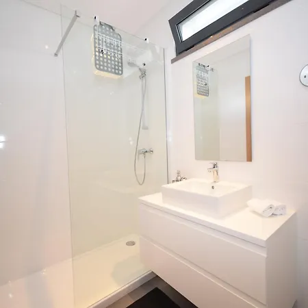 Family With Terrace And Pool *